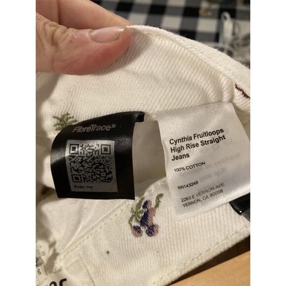 Reformation Cynthia Fruitloops High Rise White Embroidered Straight Jeans Sz 24 - Picture 8 of 9